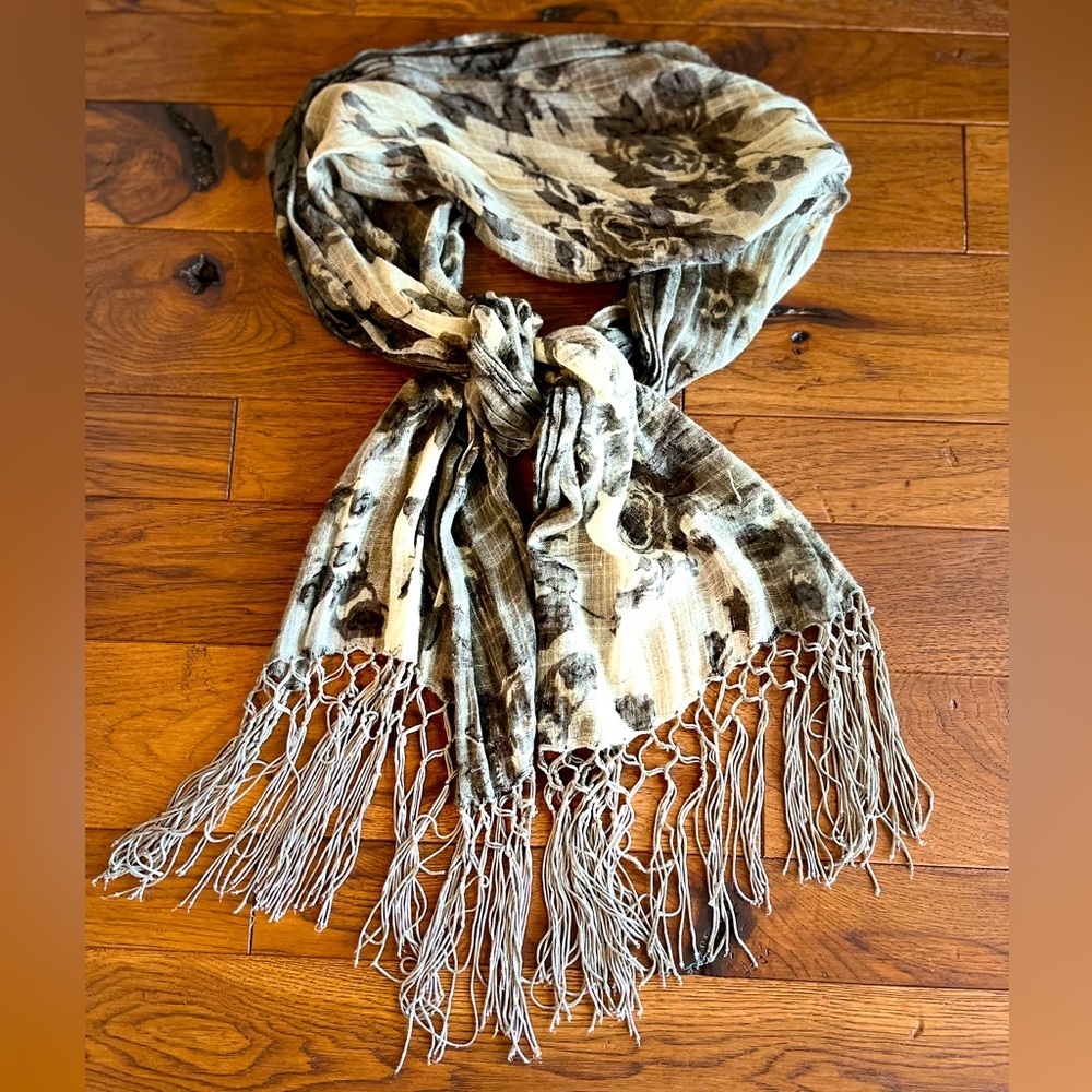 Gauze lightweight scarf
